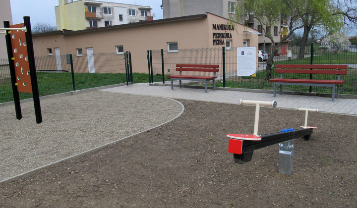 5. fotografia fotogalérie Dokončenie detského ihriska na ul. Školskej