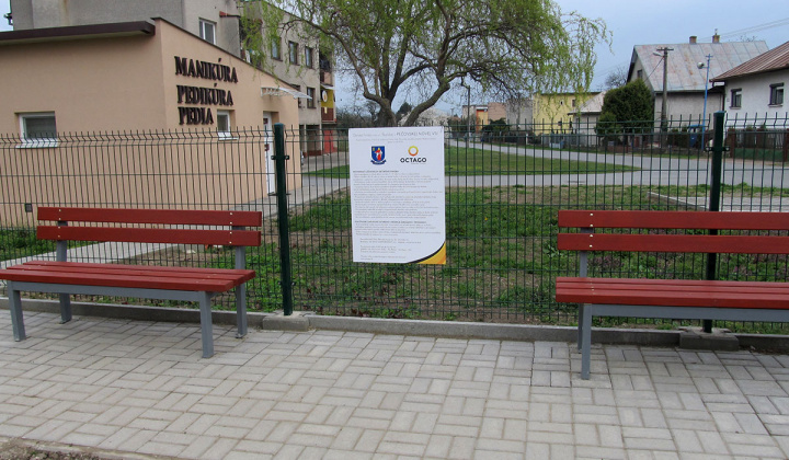 6. fotografia fotogalérie Dokončenie detského ihriska na ul. Školskej